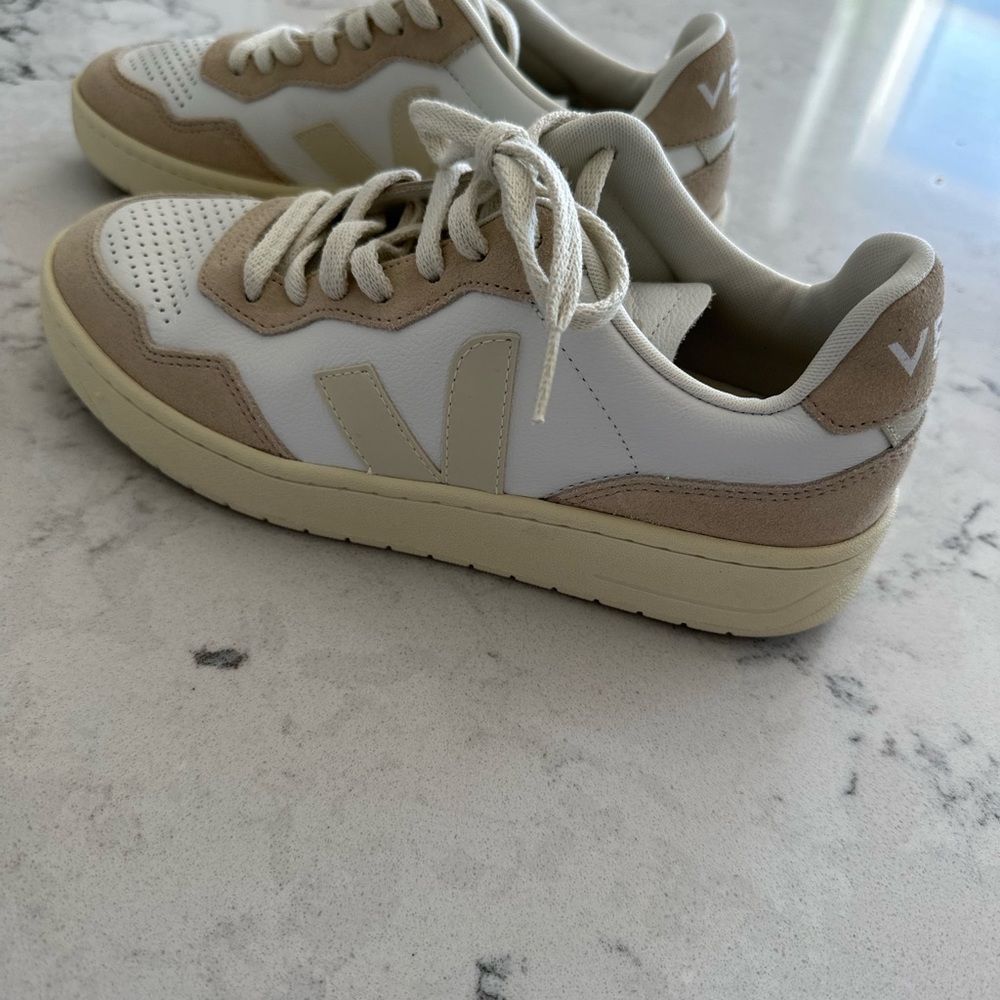 Veja v-10 sneakers - Picture 4 of 7